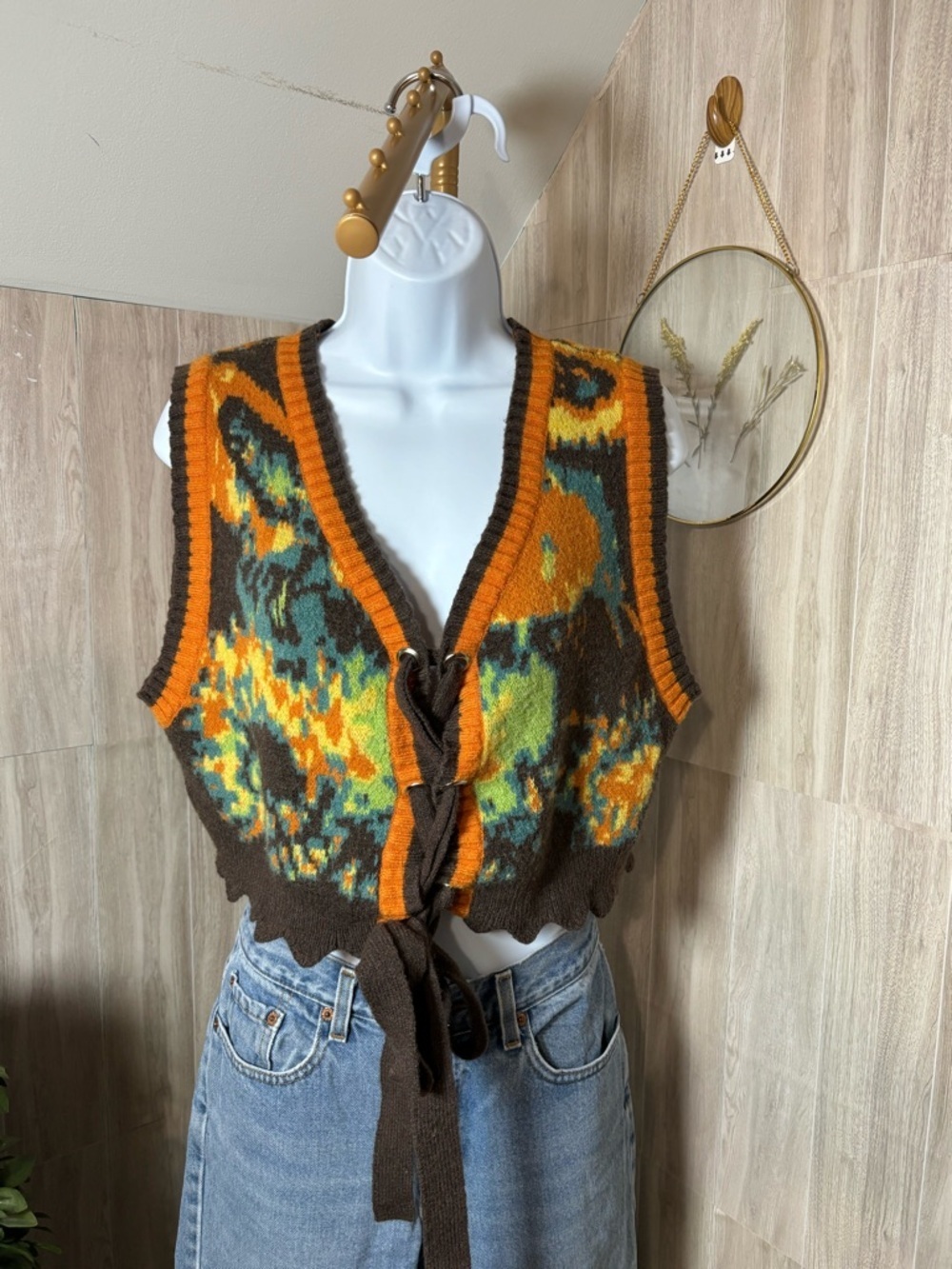 Cider Multicolor Knit V-Neck Floral Vest in Brown & Orange